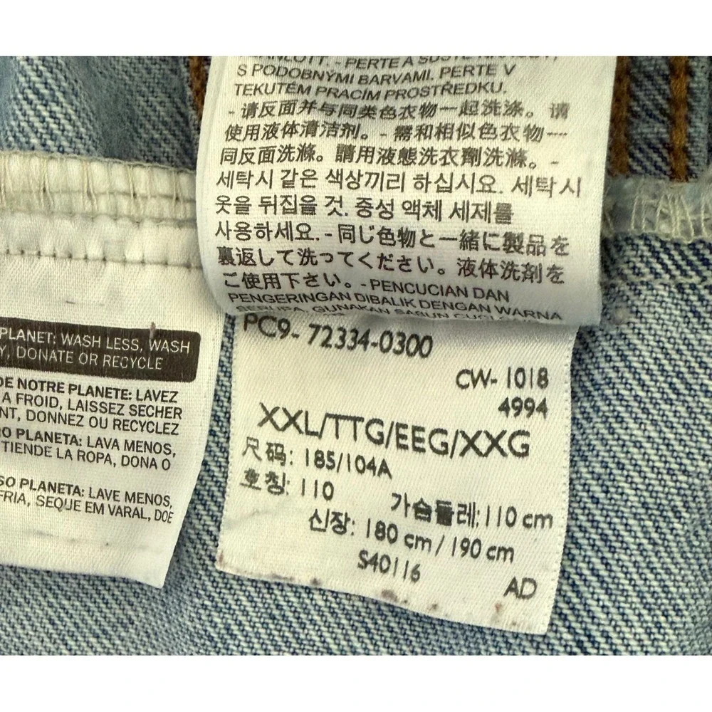 Levis Mens Trucker Jacket Light Wash Distressed Denim Blue size Large